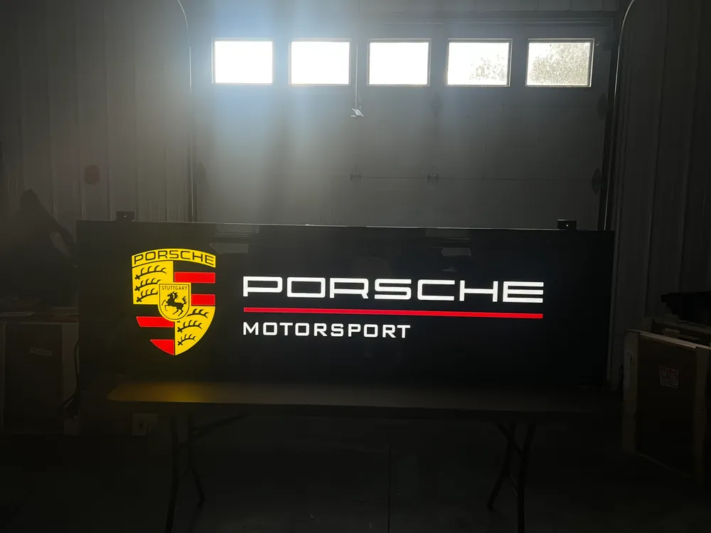 MarketPlace: Illuminated Porsche Sign
