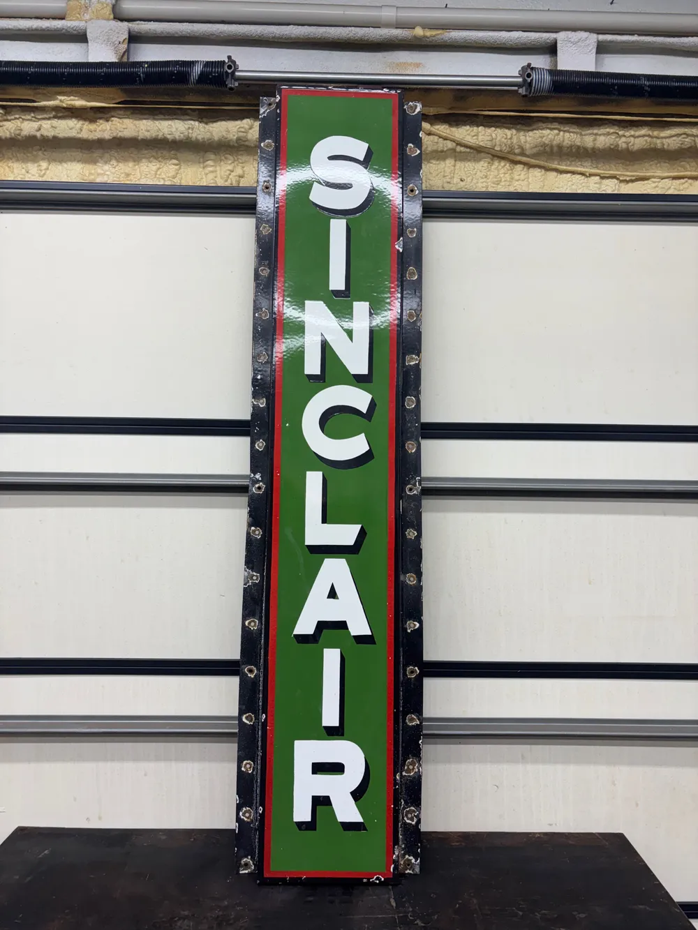 MarketPlace: Vintage Sinclair Oil Style Vertical Porcelain Sign