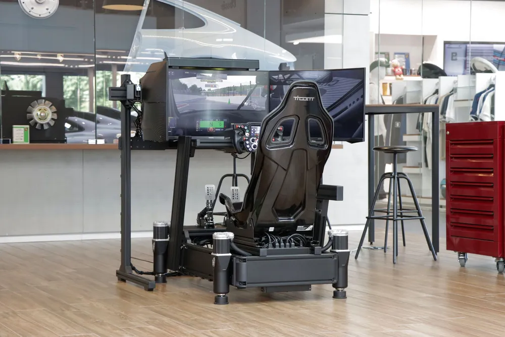 MarketPlace: Trackmonstr Ultra Racing Simulator