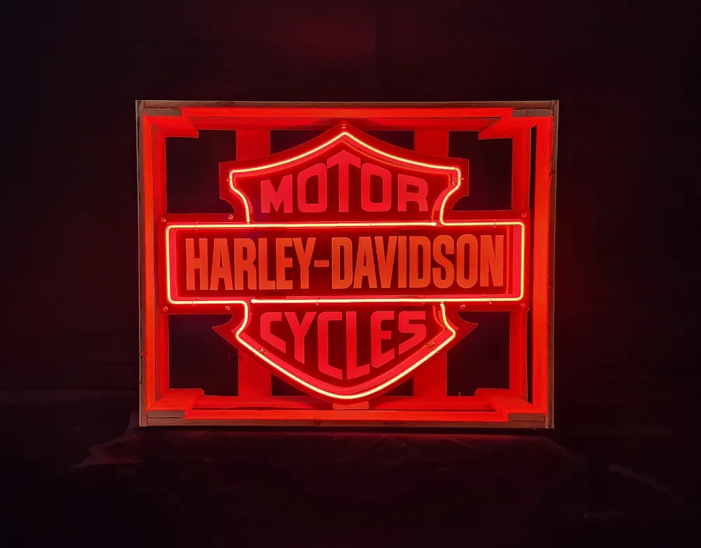 MarketPlace: Harley Davidson Neon Sign