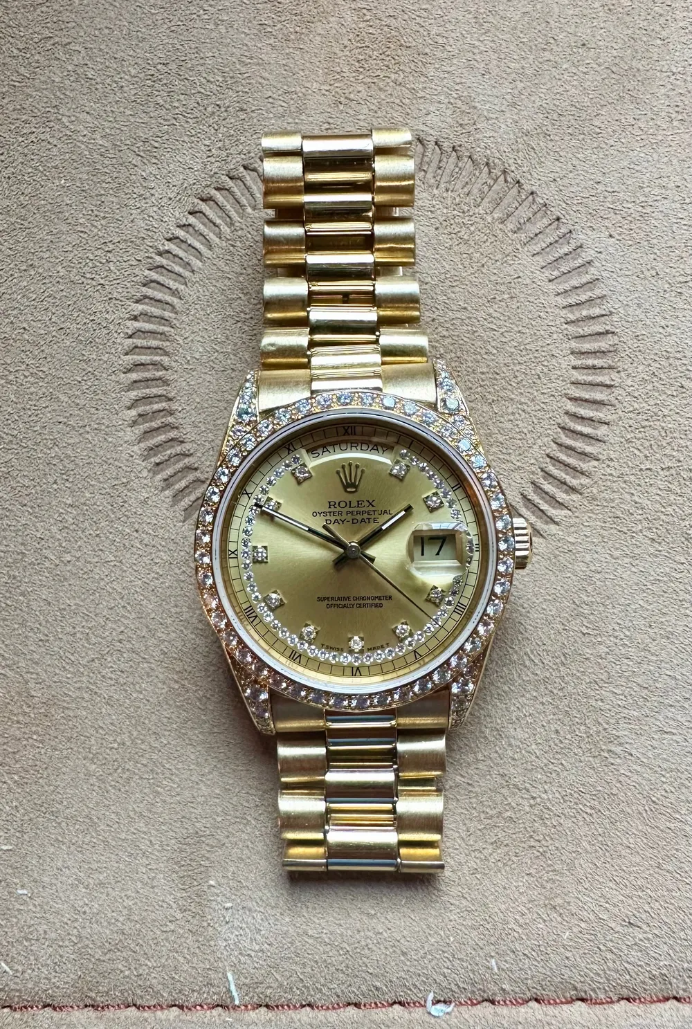 MarketPlace: 1988 Rolex Daydate Diamond dial, Bezel and Lugs Watch Ref. 18388 Full Set