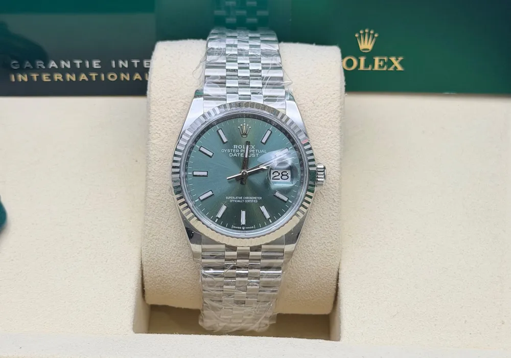 MarketPlace: 2026 Rolex Datejust Watch Ref. 126234 Full Set