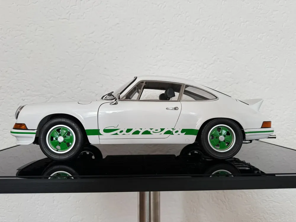 MarketPlace: 1973 Porsche 911 Carrera RS 1:8 Scale Model