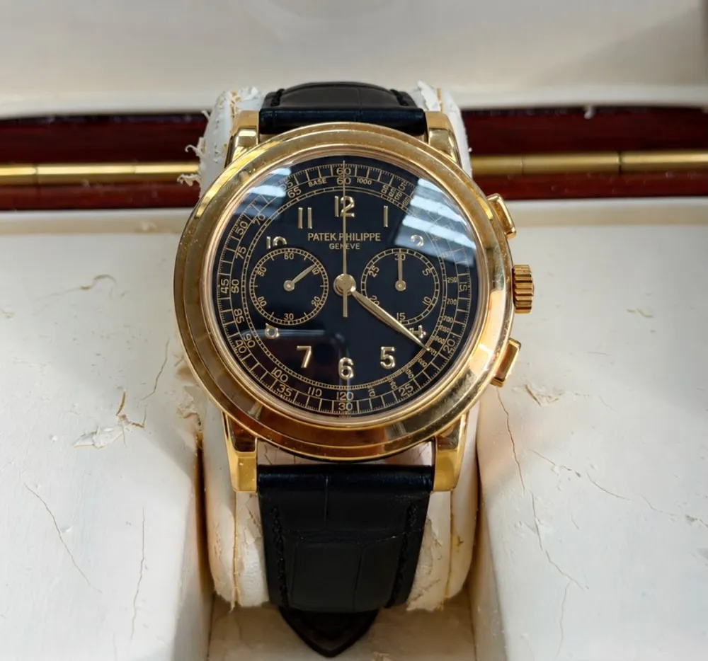 MarketPlace: 2006 Patek Philippe Complication Chronograph 18k Gold Watch Ref. 5070j-001 Full Set
