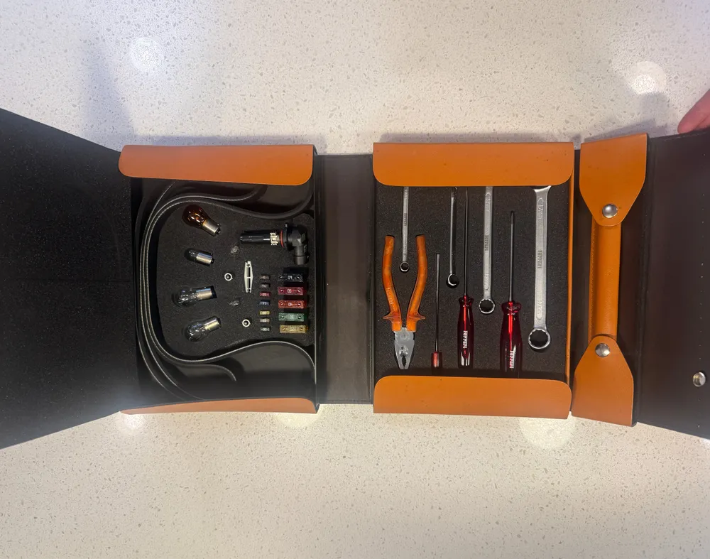 OEM Ferrari 360 Modena/550/575 tool kit leather case by Schedoni