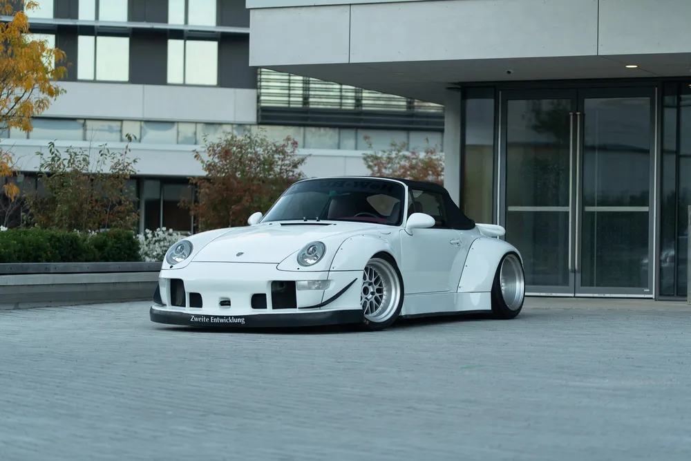 RWB Widebody 1995 Porsche 993 Carrera Cabriolet 6-Speed