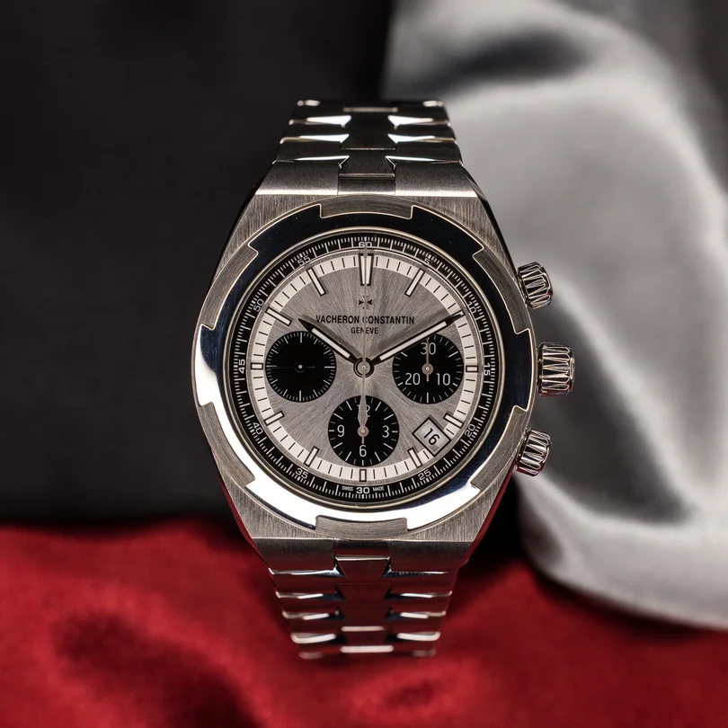 MarketPlace: 24-Hour AuctionVacheron Constantin Overseas Panda Chronograph Watch Ref. 5520V/210A-B686  Full Set